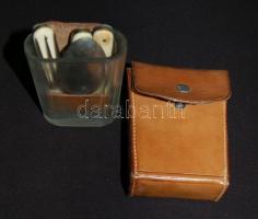 Névre szóló "E.C." (Ehrenfeld Cecília) monogramos régi bőr neszeszeres koffer kopottas áll...