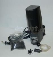 HX-2000A típusú akvárium szűrő és egy műnövény