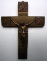 Falra akasztható fa és fém feszület 15x31cm