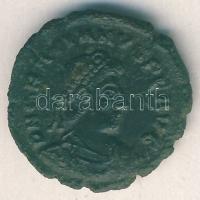 Római Császárság / GRATIANUS 367-383. "REPARATIO REI PUB / Álló Gratianus térdelő alakkal" Bronzpénz T:3