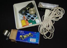 Hatalmas fotós tétel: magazinok, fényképezők, szűrők, klf alkatrészek, reflektor, stb