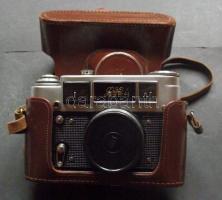 Régi Fed 4 típusú fényképezőgép bőr tokban