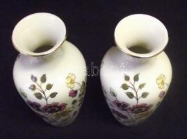 Kézzel festett sorszámozott Zsolnay porcelán vázapár / Handpainted Zsolnay chinaware vases 16,5cm