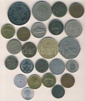 Kis magyar és külföldi fémpénz és bárca tétel T:vegyes