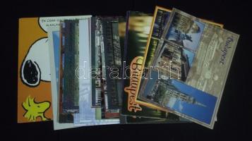 kb. 1500 db modern képeslap, nagyon sok használatlannal, mai Budapest városképpel, háború előtti lap...