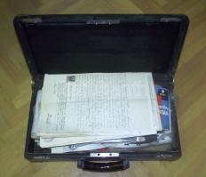 cca 1900-1940 nagy okmány és nyomtatvány hagyaték tétel régi bőr kofferban