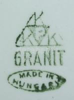 Egy doboz vegyes kerámia és porcelán tétel