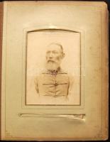 cca 1870-1890 Családi fotóhagyaték: Régi, sérült, bőr fotóalbum 20 db keményhátű fotóval, közte 48-a...