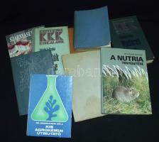 Egy doboznyi, főként kert és természet témájú könyvtétel, kb 20 db