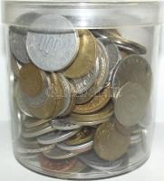 Vegyes világpénz tétel 1,1kg súlyban, összesen 250db T:vegyes