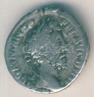 Római Császárság / COMMODUS 166-192. "P M TR P XI IMP VII COS V P P" Denar Ag T:3