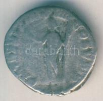 Római Császárság / COMMODUS 166-192. "P M TR P XI IMP VII COS V P P" Denar Ag T:3