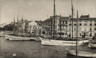 Trieste ship station with Hotel Bellevue photo