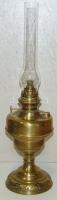 Nagyméretű réz petróleum lámpa üveg búrával apró sérülésekkel 53cm magas
