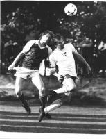 1984 László Sándor: 15 db igényes fotó a magyar ifjúsági football-válogatottról 18x24 cm