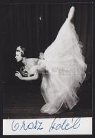 Orosz Adél fotó, a színésznő saját kezű aláírásával