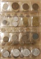 Szép hobbigyűjtemény albumba rendezve, közte több ezüst(Ag) is, magyar és világpénzek egyaránt, köze...