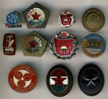 11db klf kitűző és jelvény a kommunizmus időszakából T:vegyes