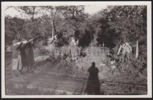 cca 1940 Sashalom környéke: vadászat fotólap / Hunting RP card