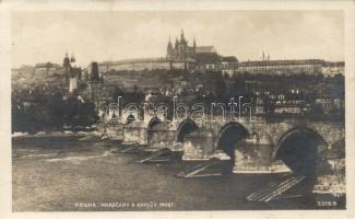 Praha Charles bridge and the castle