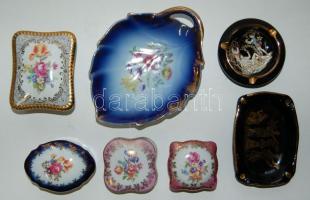 4 db dekoratív NDK porcelán szelence és 3  hamutál / 4 East German bonbonnieres and 3 ashtrays