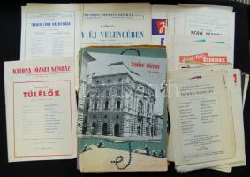 cca 1950-1980 Mozi, színház tétel: kb 50 db színházi plakát, képes magazinok, kották, albumok.