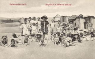 Balatonlelle-fürdő fürdőzők