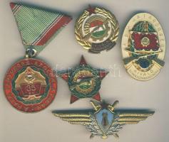 5db klf katonai kitüntetés és jelvény a kommunizmus időszakából, benne: "Kiváló Szakaszparancsnok" + "Munkásőr / Kiváló Parancsnok" + Flotillás jelvény T:2
