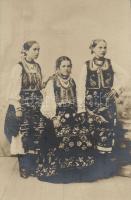Serbian folklore photo