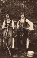 Serbian peasant girls by the fountain