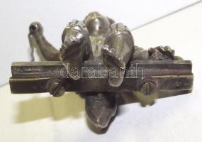 Hintázó kisfiú figura fémből frakkján gombbal / Swinging boy metal figure 8 cm