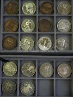 Nagyon ritka teljes emlékérem sorozat(éremtartó dobozban): 1973-1995. MÉE Kiskőrösi Csoportja-Petőfi Sándor Társaság Kiskőrös-Petőfi Útja Sorozat I.,II.,III.,IV.,V.,VI." Ag (6x) és Br (5x) emlékérmek + 6db piefort Ag kiadás a sorozatból T:1,PP RRR!!!