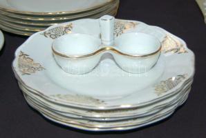 Nagy porcelán tétel, benne háború előtti csehszlovák hiányos étkészlet és egy Zsolnay süteményes tál...