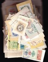 350 db magyar illetékbélyeg kivágásokon