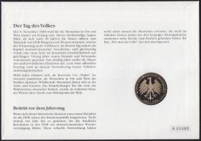 NSZK 1990. "Berlini fal megnyitásának első évfordulója" fém emlékérem nagyalakú érmés, bél...