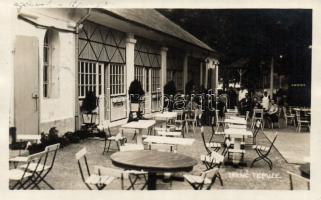 Trencsénteplic restaurant garden