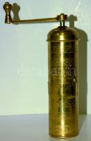 Vésett réz kávédaráló a 1960-as évekből 19cm magas