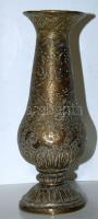 Indiai mintájú réz váza kis horpadással a XX. század első feléből 22cm magas
