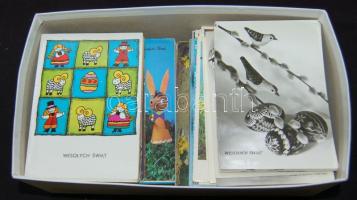 468 db modern képeslap, nagyrészt üdvözlőlapok, illetve használatlan művészeti reprodukciók és díjjegyes lapok