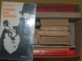 19 darabos vegyes munkásmozgalmi könyv tétel, benne Lenin és Tanácsköztársaság témájú könyvek