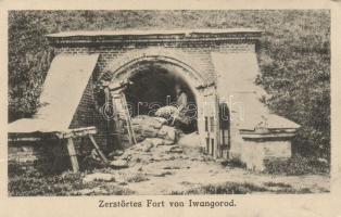 Iwangorod damaged fortress