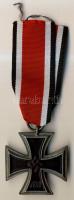 Német 3. Birodalom 1939. Vaskereszt Másodosztálya gyűjtői replika szalaggal T:1 / German Third Reich 1939. Iron Cross 2nd Class replica with ribbon C:Unc