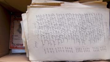 Több száz darabos, változatos, átnézetlen okmány és nyomtatvány tétel dobozban