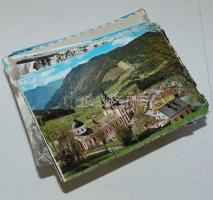 250 db vegyes, színes modern városképes lap