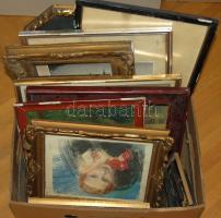 Nagy képkeret és nyomat tétel. 21 darab XX. sz eleji képkeret különböző méretben 15x20-tól 40x50-ig....