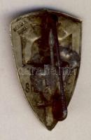 1914-1918. I. Világháborús Frontharcos jelvény. Szign: Berán N./BPest T:2 (kapocs utólag került rá)