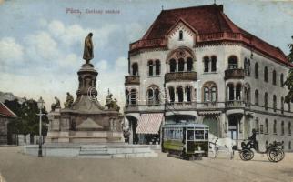 Pécs Zsolnay-szobor villamossal (EK)