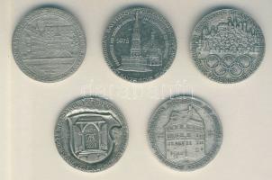 NSZK 1971-75. 5db különféle matt Ag emlékérem "Bayerische Vereinsbank, Nürnberg" (Dürer-ház, Nürnberg olimpia, Frauenkirche ...)16,88g/16,82g/15,92g/16,43g/16,22g T:1-,2 / Germany-Federal Republic 1971-75. 5 different matt Ag medallion from Nürnberg C:aUnc,XF
