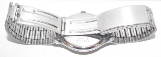 Működőképes Doxa márkájú ffi karóra, a számlapon kisebb sérülés