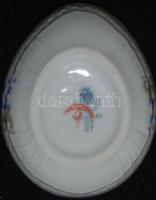 Virágokkal díszített Hollóházi porcelán tojás / Hollóházi chinaware egg 6x8cm